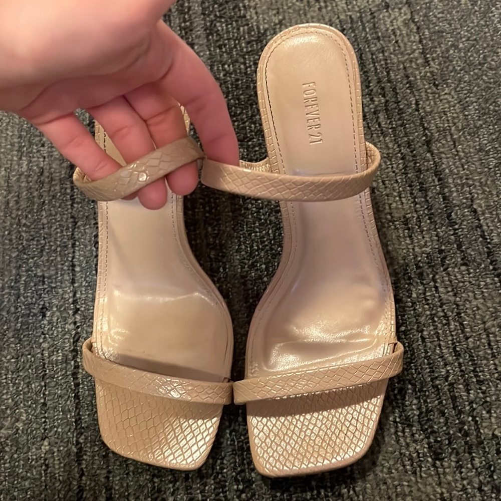 Warn a few times. Super comfortable and cute. Just not my style anymore.